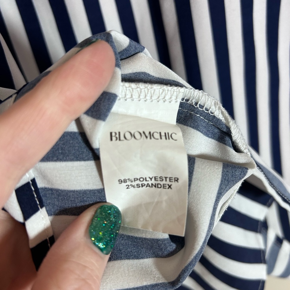 Bloomchic Striped Notched Collar Lantern Sleeve Blouse Blue/White Size 18- 20 2X - Picture 6 of 8